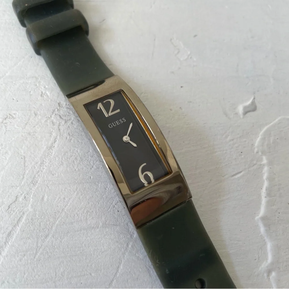 Vintage Y2K Guess Watch Rubber Stainless Steel Retro Watch